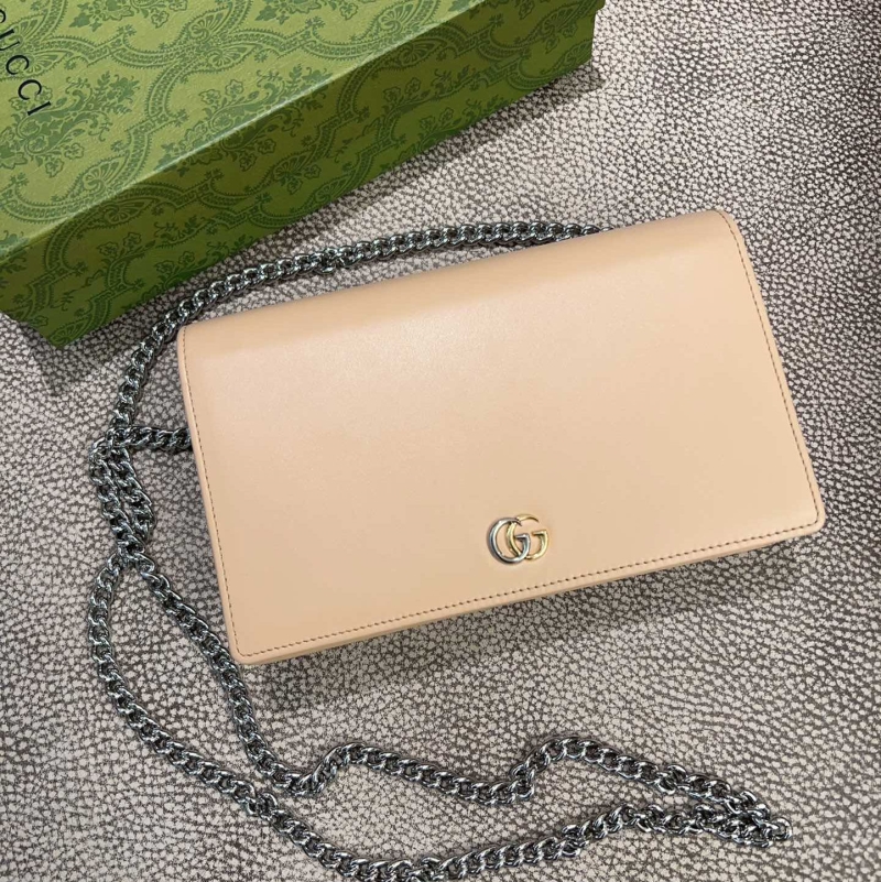 G*u*i wallets & purse